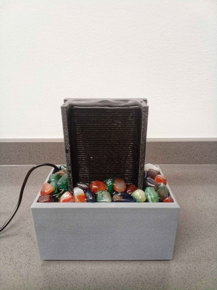 Desktop water feature/ fountain